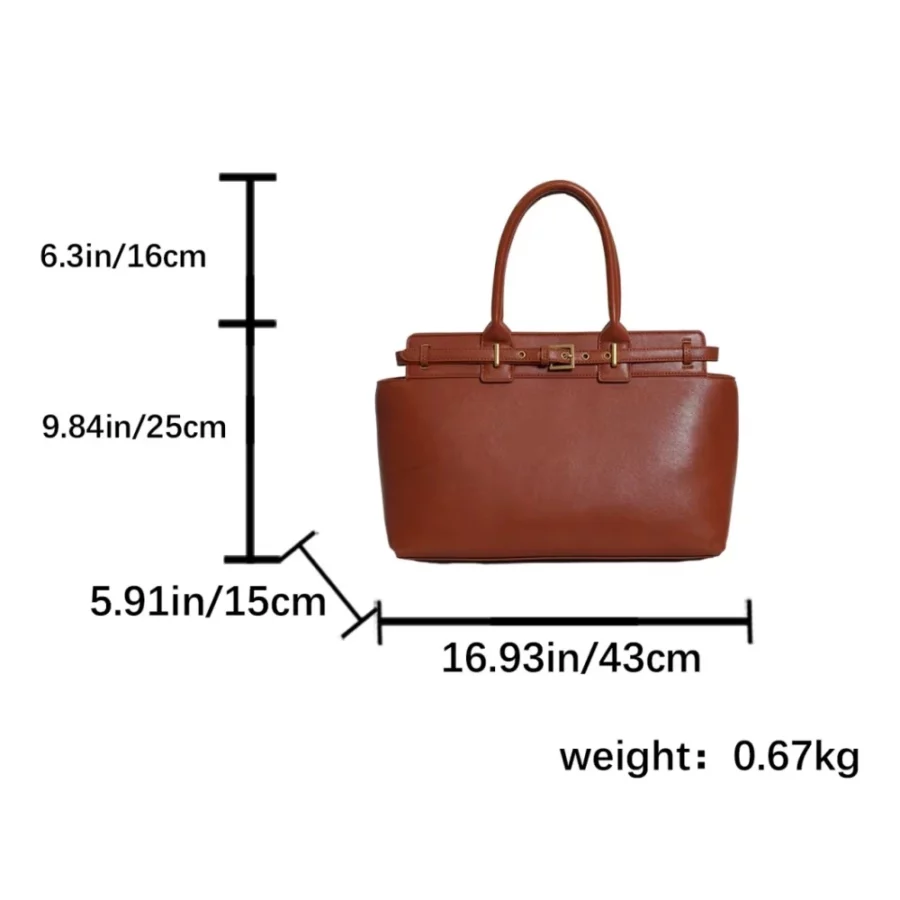 Exklusiv brun handväska med elegant bälte. En perfekt accessoar för damer som vill ha en rymlig men ändå stilfull väska i vardagen.